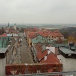Panorama miasta z Bramy Opatowskiej. W tle katedra i Wisła.